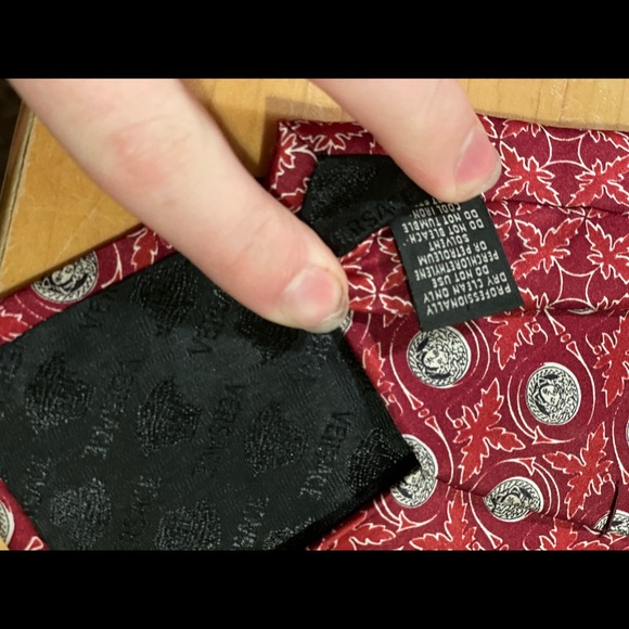 Red Versace Tie - Picture 5 of 5